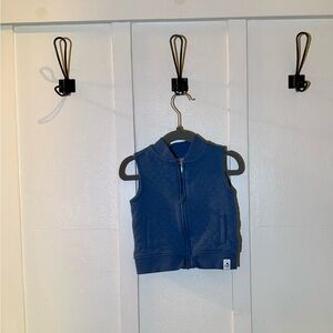 Carter's Kids Quilted Blue Vest Size 18 Months With Zipper & Pockets